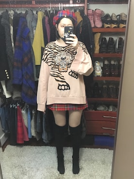 「VERSACE（ヴェルサーチ）のアイテム（ハンチング/ベレー帽）」を使った、isabel_not_cuteさん（レディース・170cm）の冬コーディネート