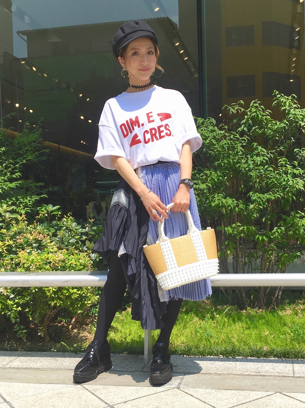 「スカート、LHP、キレイめ、青、かごバッグ、楽チンコーデ、爽やかコーデ、ミモレ丈スカート、七夕、DIMECRES」｜「L.H.PのDIM.E.CRES/ディムエクレス/Logo T-Shirts（Tシャツ/カットソー、ホワイト系）」を使った、hanae maruiさん（レディース・155cm）の夏コーディネートの1枚目の写真