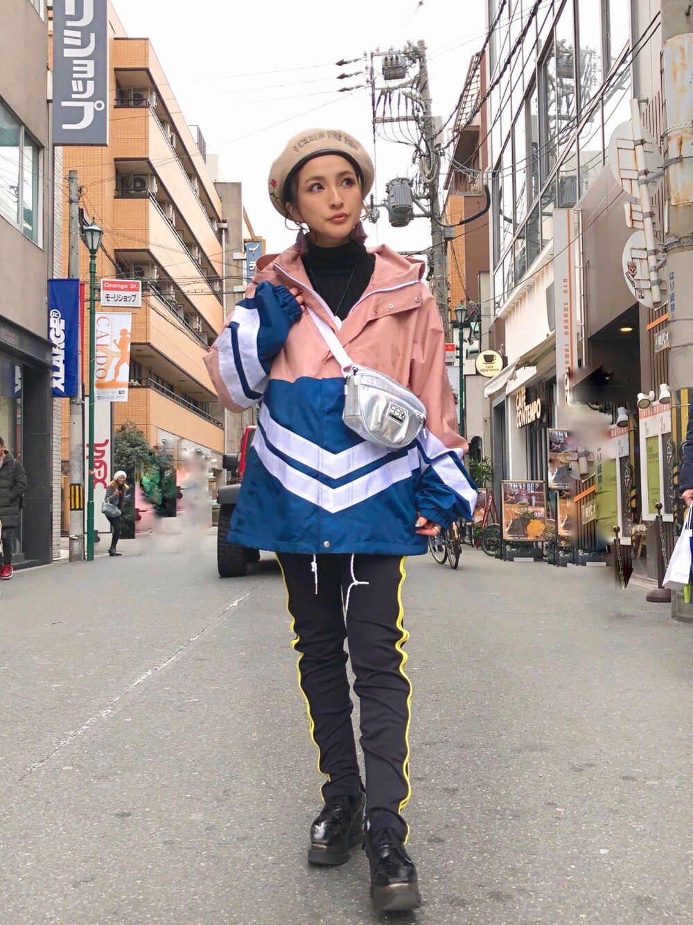 「春コーデ、ootd、春、春色、マウンテンパーカー、ピンク、ベレー帽、LHP、LHP大阪」｜「DANKE SCHONのDankeSchon/ダンケシェーン/Line MountainParka（ブルゾン、ピンク系）」を使った、hanae maruiさん（レディース・155cm）の冬コーディネートの1枚目の写真