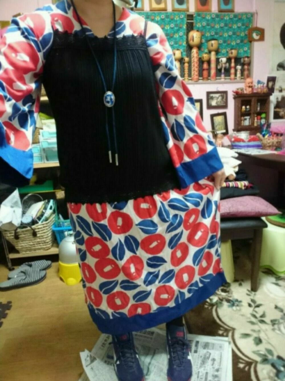 「低身長、ハデハデ、トリコロールカラー、民族、倭物屋カヤ、コーデ教えてください、オニツカタイガー」｜「Onitsuka Tigerの17280円 オニツカ（スニーカー、パープル系）」を使った、じんじんさん（レディース・148cm）の春コーディネートの1枚目の写真