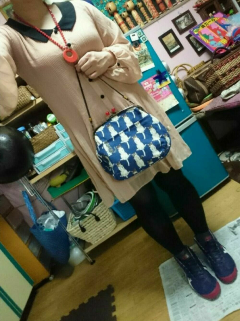 「低身長、猫柄、オニツカタイガー、ヒラヒラ」｜「Onitsuka Tigerの17280円 オニツカ（スニーカー、パープル系）」を使った、じんじんさん（レディース・148cm）の春コーディネートの1枚目の写真