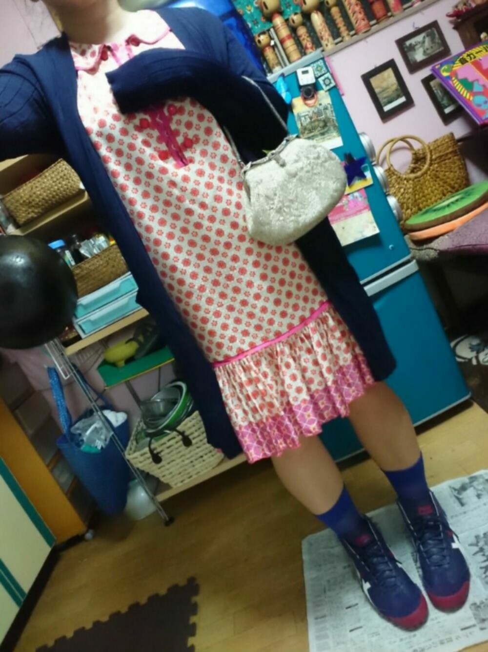 「オニツカタイガー、古着好き、古着ワンピ、ビーズバッグ」｜「Onitsuka Tigerの17280円 オニツカ（スニーカー、パープル系）」を使った、じんじんさん（レディース・148cm）の春コーディネートの1枚目の写真