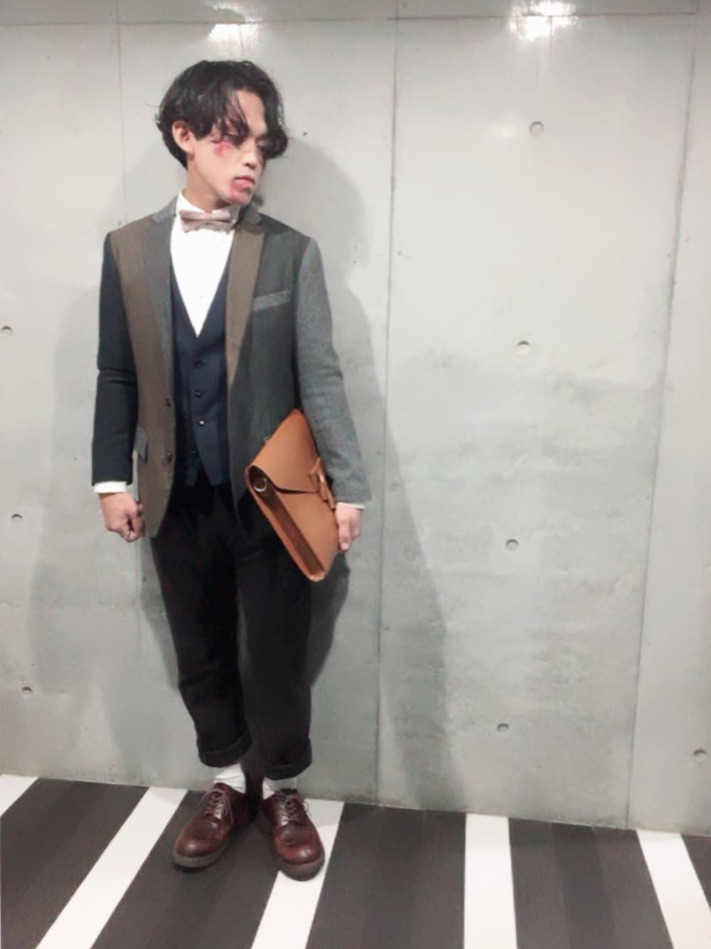 「秋コーデ、wearhalloween2017、オトナカジュアル、HARE、クラッチバッグ、おしゃれさんと繋がりたい、休日スタイル、きれいめカジュアル、パーティースタイル、ジャケット」｜「ZIP FIVEのアイテム（テーラードジャケット、ブラウン系）」を使った、谷口さんさん（メンズ・165cm）の秋コーディネートの1枚目の写真