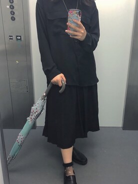 「UNIQLO（ユニクロ）のワイドフィットシャツ（長袖）（シャツ/ブラウス、ブラック系）」を使った、Ameliaさん（レディース・152cm）の夏コーディネート