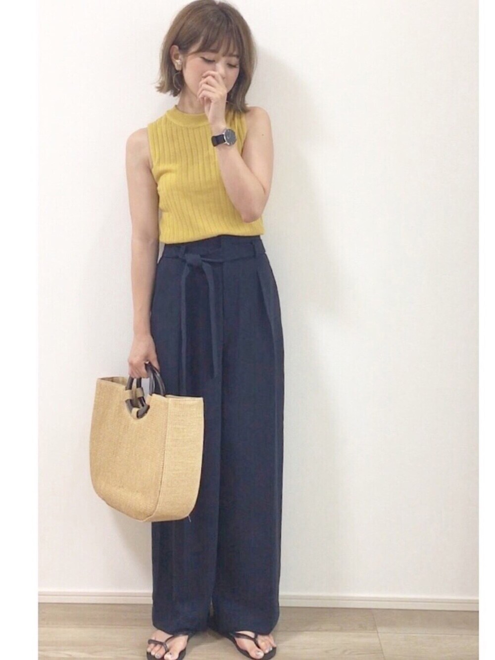 「ゆるコーデ、ワイドパンツ、ハイウエスト、UNIQLO、プチプラ、ユニクロ、サンダル、ビーチサンダル、オトナカジュアル、きれいめカジュアル」｜「UNIQLOのアイテム（パンツ、ブルー系）」を使った、yunさん（レディース・153cm）の夏コーディネートの1枚目の写真