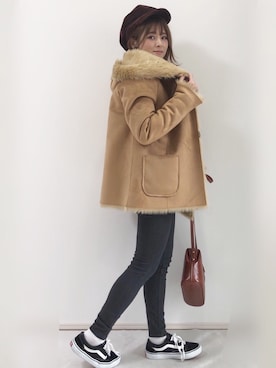 「AZUL ENCANTO（アズールエンカント）のアイテム（ムートンコート）」を使った、yunさん（レディース・153cm）の冬コーディネート