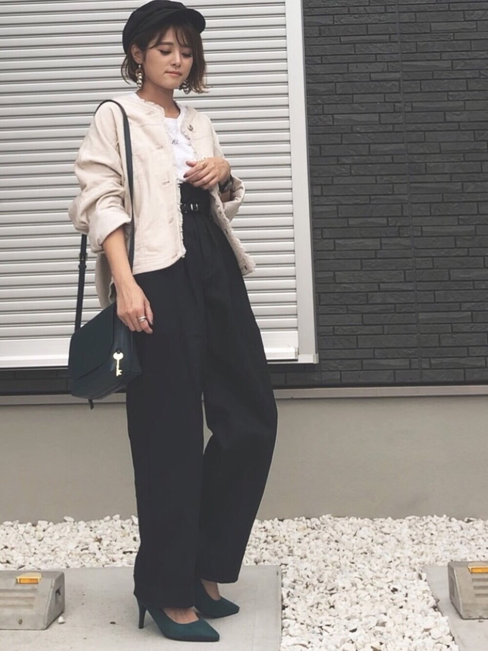 「センスオブプレイス、SENSEOFPLACE、ノイズメーカー、NOISEMAKER、Fossil、FOSSILSTYLE、秋服準備はじめました、カジュアル、パンツスタイル、ビッグシルエット」｜「SENSE OF PLACE by URBAN RESEARCHのコーデュロイルーズジャケット（ノーカラージャケット、ベージュ系）」を使った、yunさん（レディース・153cm）の秋コーディネートの1枚目の写真