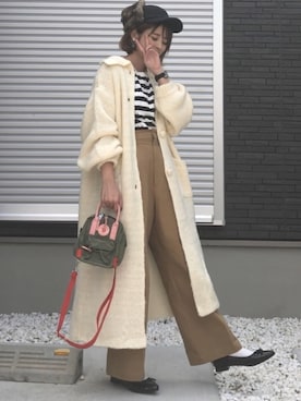 「ベージュパンツ」｜「アイテム（その他アウター）」を使った、yunさん（レディース・153cm）の秋コーディネート