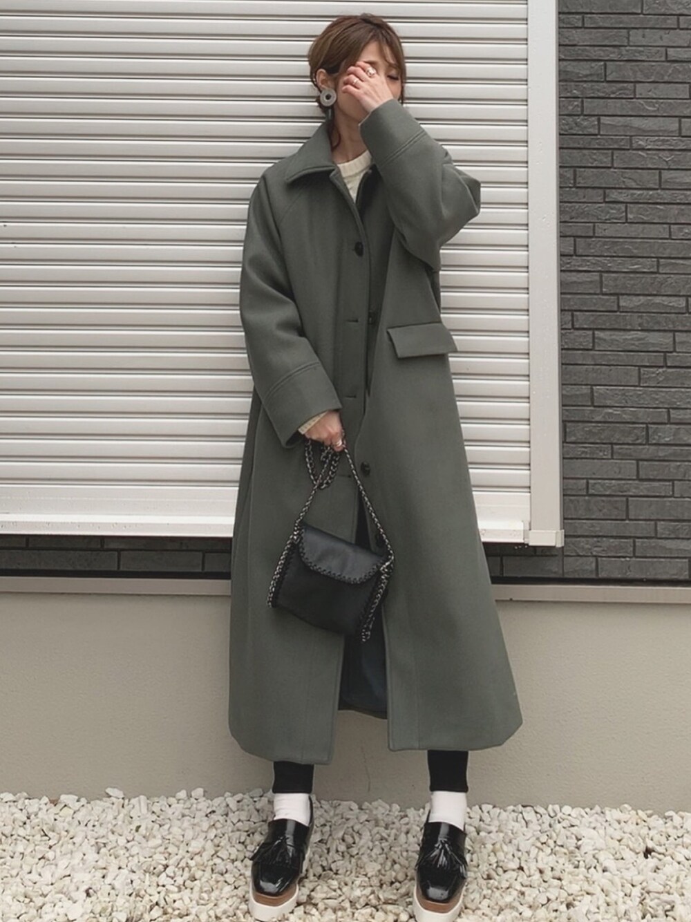 「お気に入りの服でデートに行こう、GRL、dholic、チェスターコート、休日スタイル、ラクチンコーデ、冬コーデ、大人ガーリー、プチプラコーデ、ZARA」｜「GRLのケーブル編みニットトップス（ニット/セーター、ホワイト系）」を使った、yunさん（レディース・153cm）の冬コーディネートの1枚目の写真