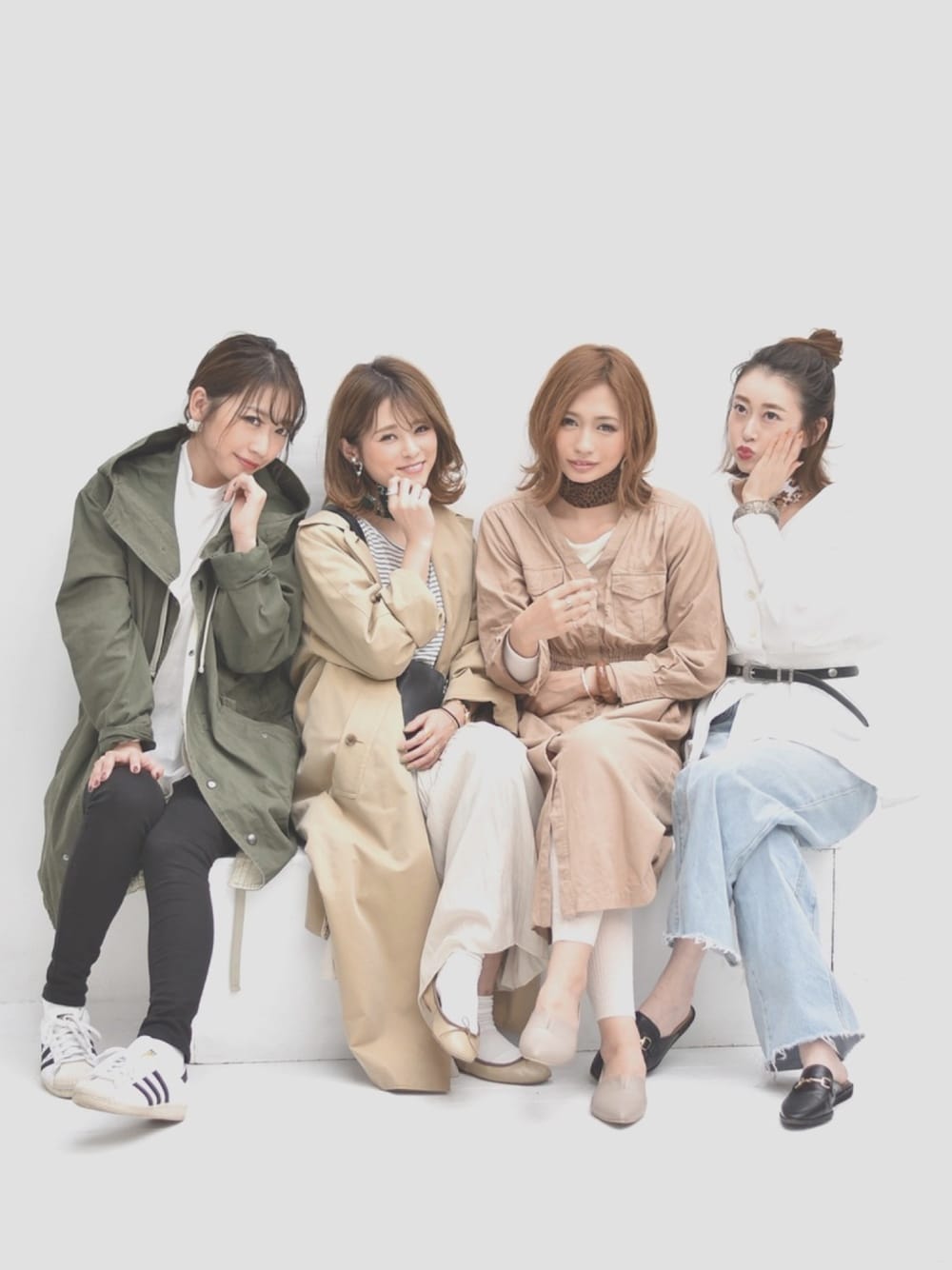 「平成最後のWEARISTAセンバツ、GRL、シンプルコーデ、オトナカジュアル、プチプラコーデ、きれいめカジュアル、ROKU、porselli、スカート、白」｜「6の＜6(ROKU)＞REVERSIBLE COAT/コート（ステンカラーコート、ベージュ系）」を使った、yunさん（レディース・153cm）の春コーディネートの1枚目の写真