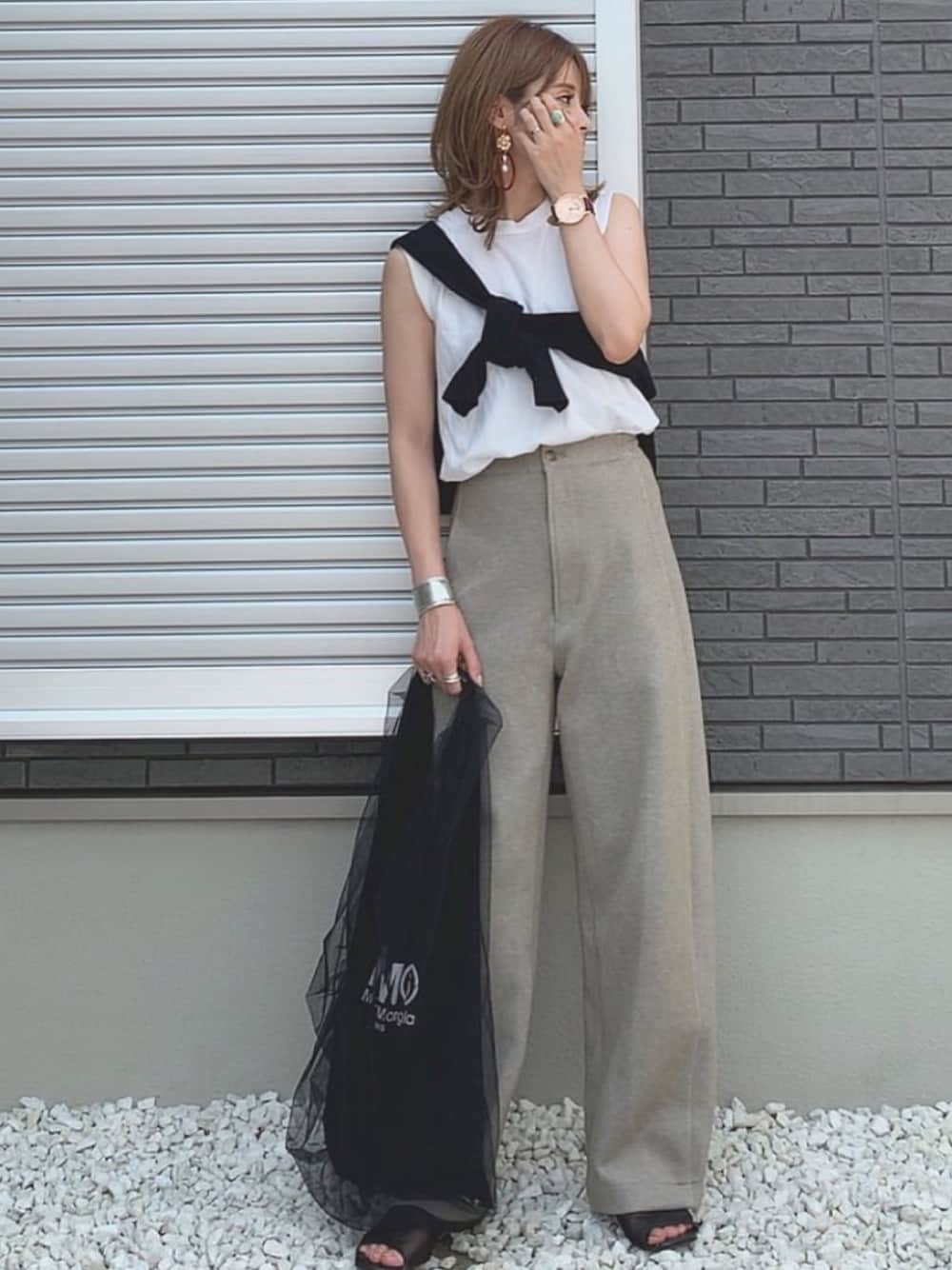 「ユニクロ、UNIQLO、シンプル、大人カジュアル、夏コーデ、プチプラコーデ、ラクチンコーデ」｜「UNIQLOのアイテム（パンツ、ベージュ系）」を使った、yunさん（レディース・153cm）の夏コーディネートの1枚目の写真