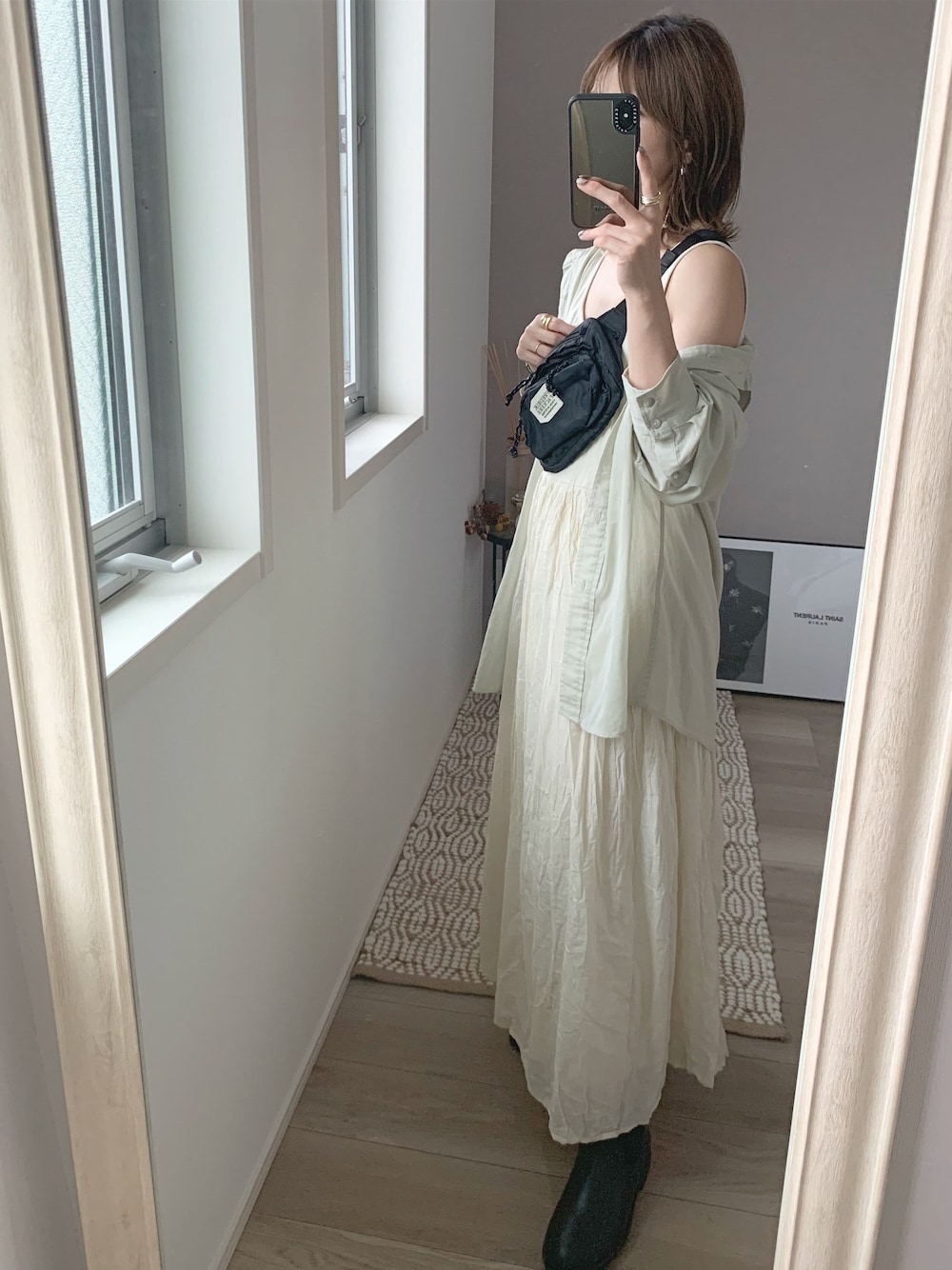 「カジュアルコーデ、雨の日コーデ、レインブーツ、ワンピース、GRL、シンプルコーデ、ミントグリーン、シアーシャツ」｜「Demi-Luxe BEAMSのTraditional Weatherwear / サイドゴア レインブーツ（レインシューズ、ブラック系）」を使った、yunさん（レディース・153cm）の夏コーディネートの1枚目の写真