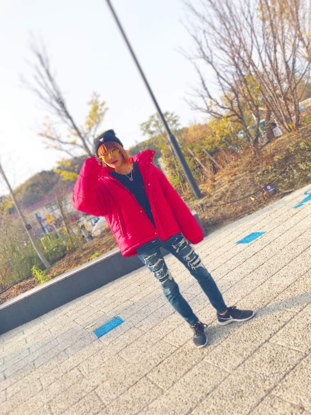「パリピ系ファッション」｜「Availのアイテム（ジャケット/アウター、レッド系）」を使った、なつきさん（レディース・157cm）の冬コーディネートの1枚目の写真