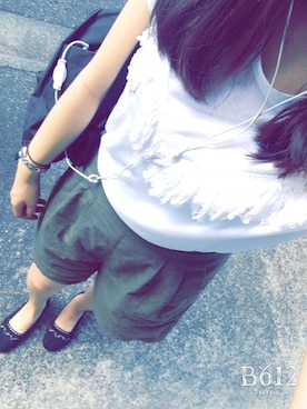 「Chico（チコ）のフリンジTOPS（Tシャツ/カットソー、ホワイト系）」を使った、AYAさん（レディース）の秋コーディネート