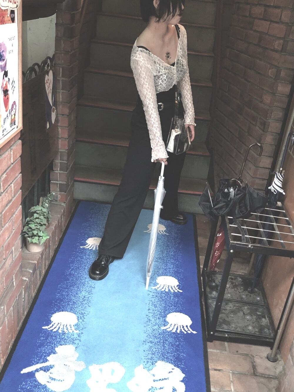 「カフェ巡り」｜「GUのアイテム（スラックス、ブラック系）」を使った、かやののさん（レディース・158cm）の秋コーディネートの1枚目の写真