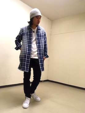 「アイテム（ネックレス）」を使った、Kubotaさん（メンズ・168cm）の秋コーディネート