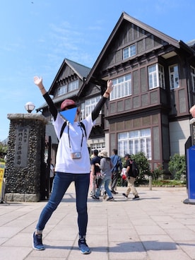 「UNIQLO（ユニクロ）の「ミッキースタンズ」ポケツキT（半袖）（Tシャツ/カットソー、ホワイト系）」を使った、fuさん（レディース・163cm）の春コーディネート