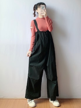 「日系极简」｜「アイテム（サロペット/オーバーオール）」を使った、蔡小猫さん（レディース・158cm）の秋コーディネート