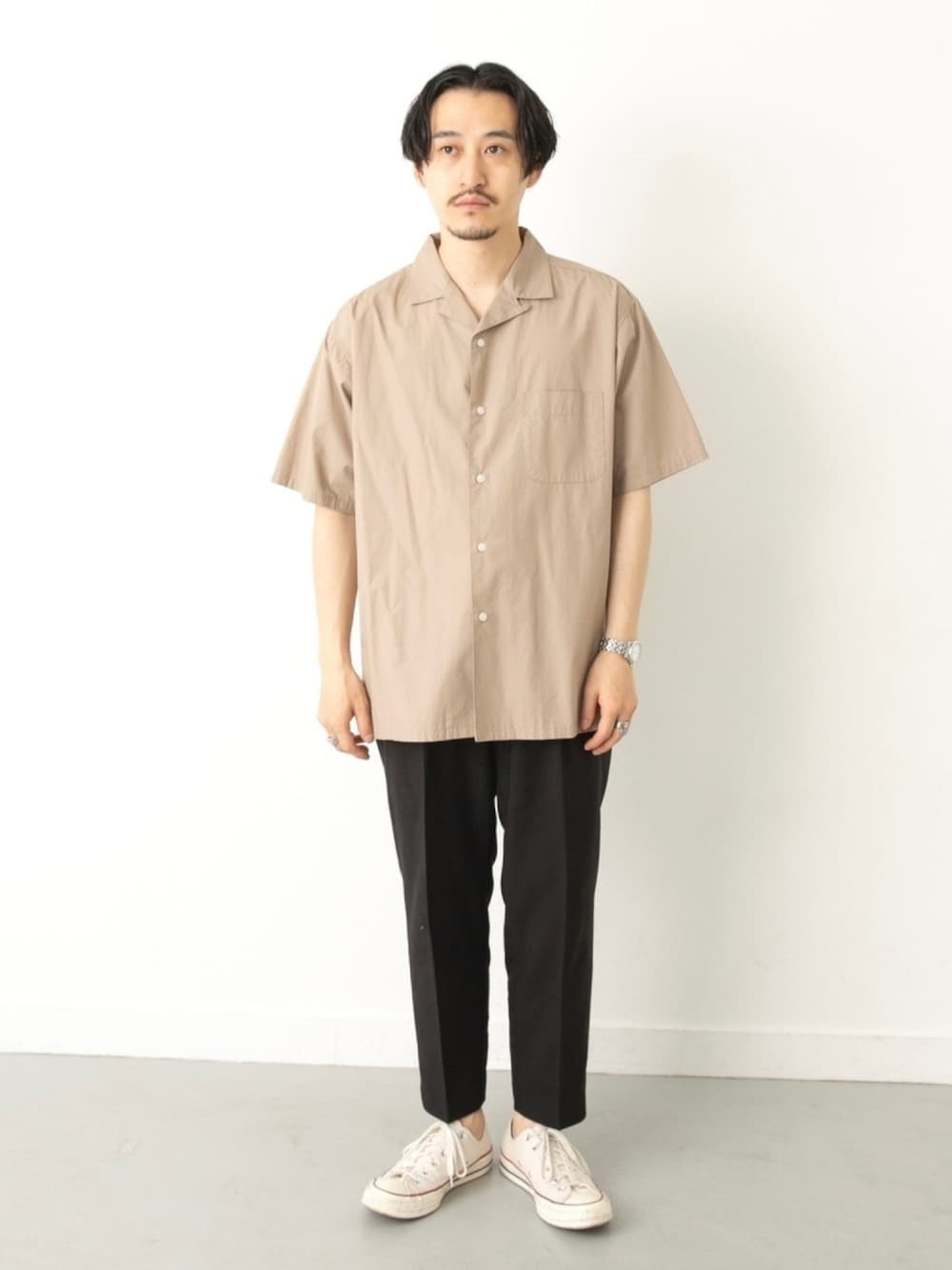 「これが私をアゲる服、シンプル、休日スタイル、きれいめカジュアル、シャツスタイル、ラフ、夏、低身長コーデ、オトナカジュアル、スラックス」｜「URBAN RESEARCH ROSSO MENのタイプライターオープンカラーシャツ（シャツ/ブラウス、ブラウン系）」を使った、ROSSO MENさん（メンズ・170cm）の春コーディネートの1枚目の写真