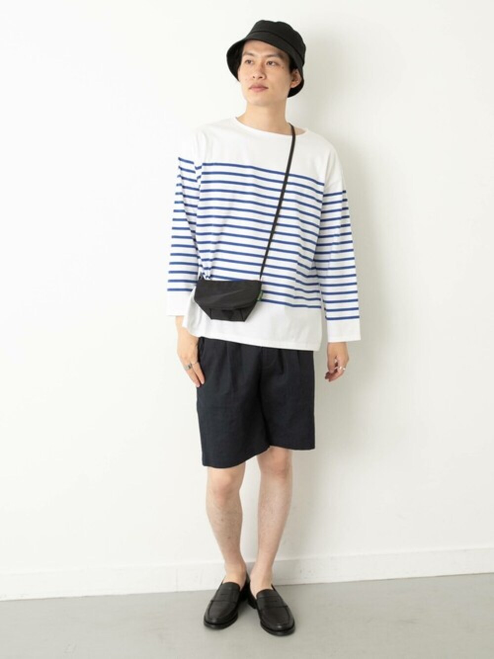 「ショートパンツ、ハット、大人カジュアル、バスクシャツ、夏コーデ、URBAN RESEARCH、ゆるコーデ、今日のコーデ、おしゃれさんと繋がりたい、urban research rosso men」｜「URBAN RESEARCH ROSSO MENのフレンチボーダーバスクTシャツ（Tシャツ/カットソー、ブルー系）」を使った、ROSSO MENさん（メンズ・182cm）の夏コーディネートの1枚目の写真