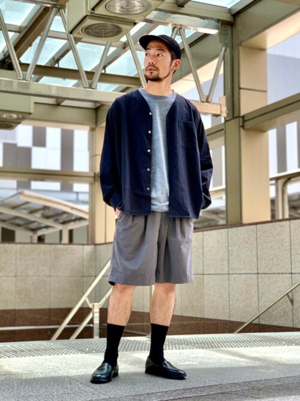 「Tシャツ、大人カジュアル、夏コーデ、URBAN RESEARCH、ゆるコーデ、今日のコーデ、おしゃれさんと繋がりたい、メリノウール、urban research rosso men」｜「URBAN RESEARCH ROSSO MENのメリノウールクルーネックTシャツ（Tシャツ/カットソー、グレー系）」を使った、ROSSO MENさん（メンズ・173cm）の夏コーディネートの1枚目の写真
