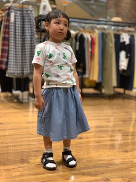 「Lee（リー）のアイテム（スカート）」を使った、吉村 にちかさん（キッズ・110cm）の春コーディネート