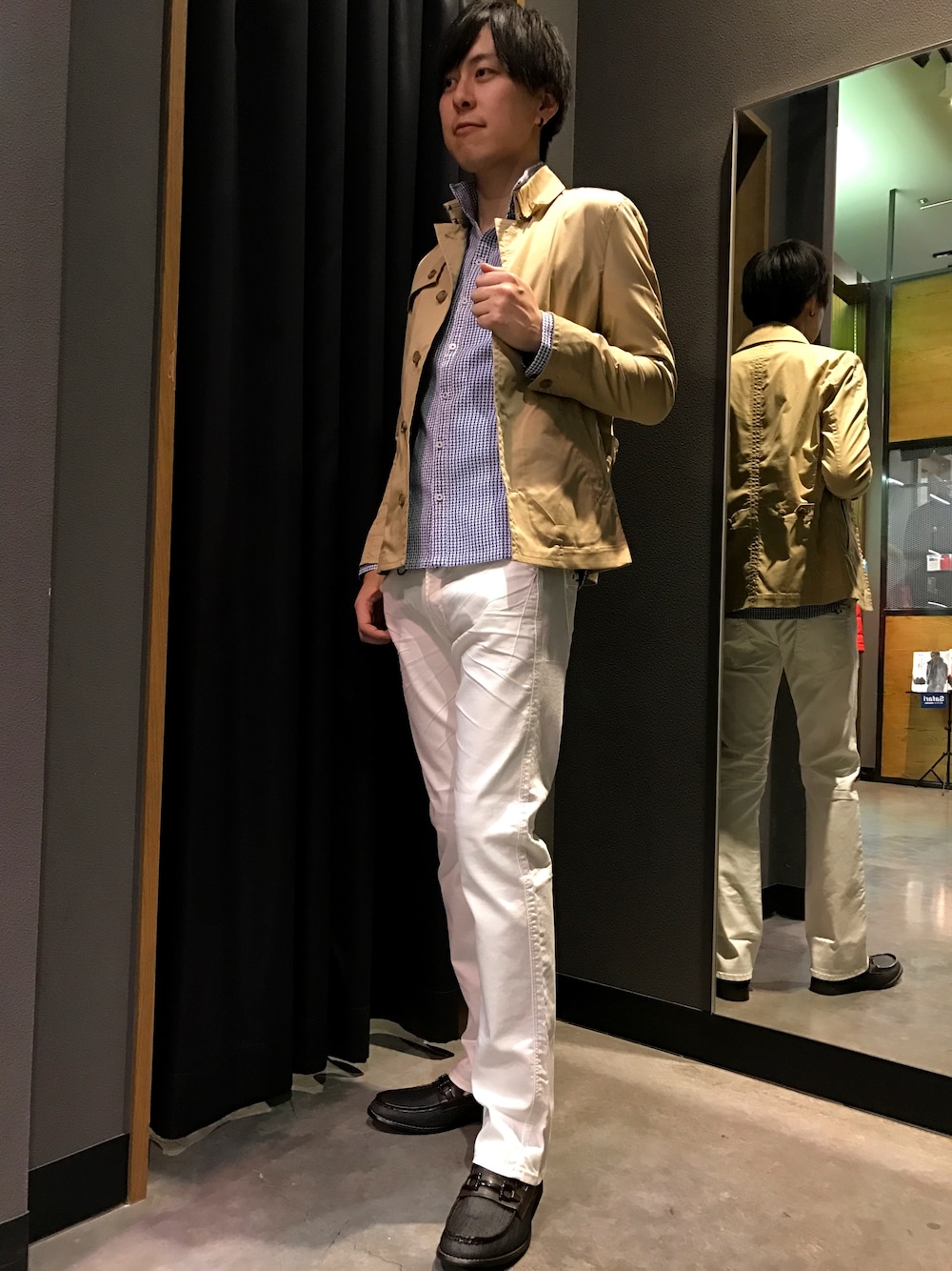 「春コーデ」｜「HIDEAWAYS NICOLEのナポレオンカラーブルゾン（ブルゾン、ベージュ系）」を使った、HIDEAWAYSピオニウォーク東松山店さん（メンズ・183cm）の春コーディネートの1枚目の写真