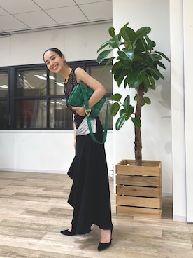 「JW Anderson（ジェイダブリューアンダーソン）のアイテム（スカート）」を使った、AYUMI   HAMAMOTOさん（レディース・162cm）の秋コーディネート