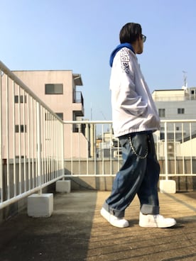 「AIR FORCE 1」｜「アイテム（ナイロンジャケット）」を使った、2Rei8さん（メンズ・177cm）の春コーディネート