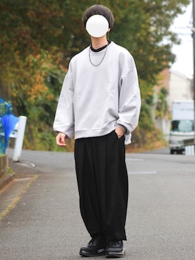 「袖ボリューム」｜「アイテム（スウェット）」を使った、シンさん（メンズ・171cm）の秋コーディネート