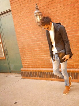 「ネイビー×ホワイト」｜「アイテム（トレンチコート）」を使った、kouさん（メンズ・180cm）の冬コーディネート