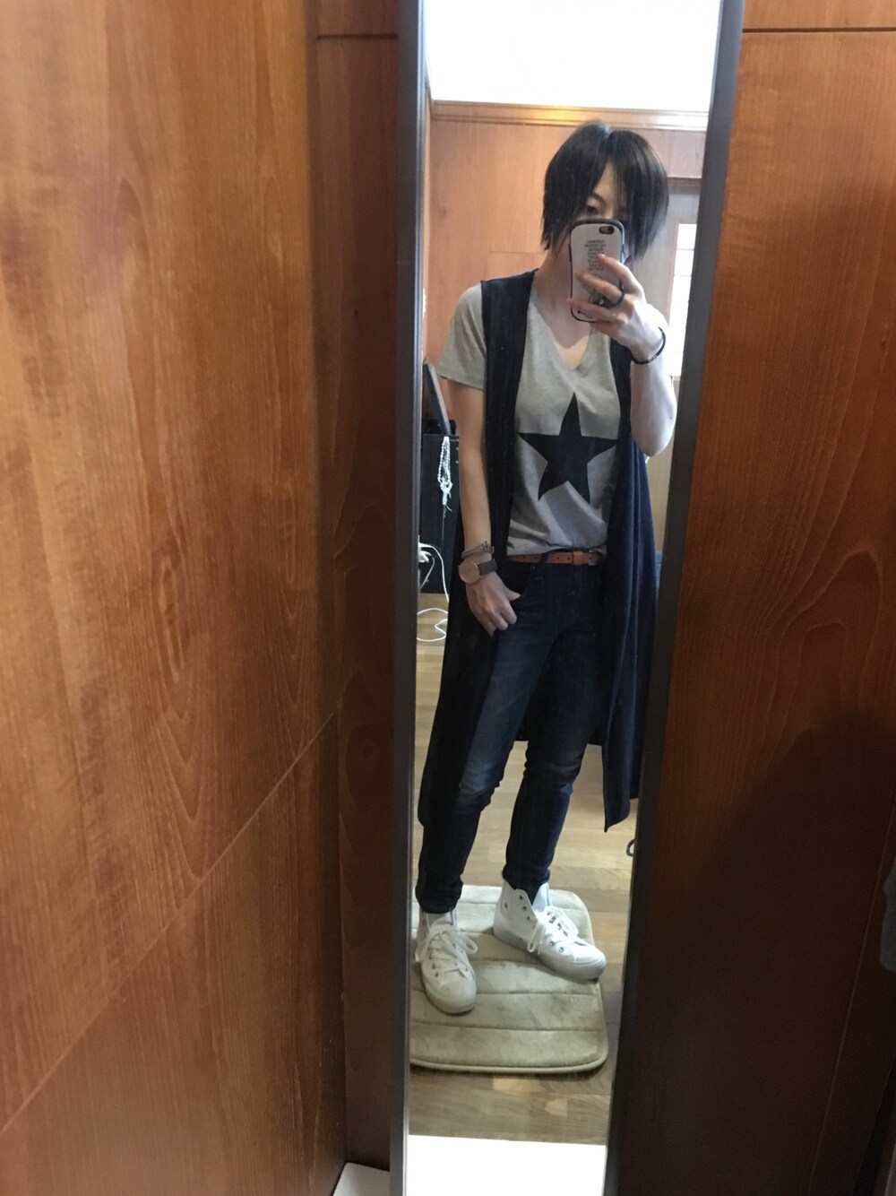 「大人カジュアル、シンプルコーデ、★」｜「AZUL by moussyのｵｰｶﾞﾆｯｸｺｯﾄﾝVﾈｯｸ半袖PO（Tシャツ/カットソー、グレー系）」を使った、YUKATONAKAIさん（レディース・157cm）の夏コーディネートの1枚目の写真
