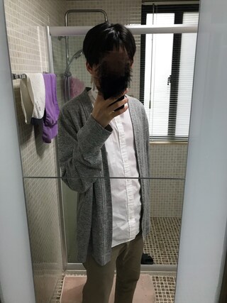 倫理君 is wearing UNIQLO