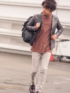 「アイテム（チノパンツ、グレー系）」を使った、YUTAさん（メンズ・175cm）の冬コーディネート