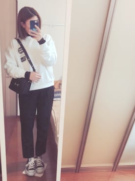 「CONVERSE（コンバース）のCONVERSE コンバース オール スター オックス / ALL STAR OX(BLACK) 32160321（スニーカー）」を使った、sakikoさん（レディース・159cm・30代）の冬コーディネート