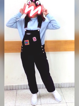 「5（ファイブ）のアイテム（オールインワン・サロペット）」を使った、Helenさん（レディース・158cm）の冬コーディネート