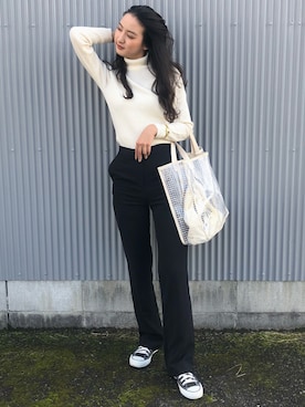 「GU（ジーユー）のアイテム（ニット/セーター、ベージュ系）」を使った、a k a n eさん（レディース・167cm）の秋コーディネート