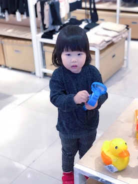 「ZARA KIDSのアイテム（ニット/セーター、ブラック系）」を使った、Zodiacsevenさん（レディース）の春コーディネート