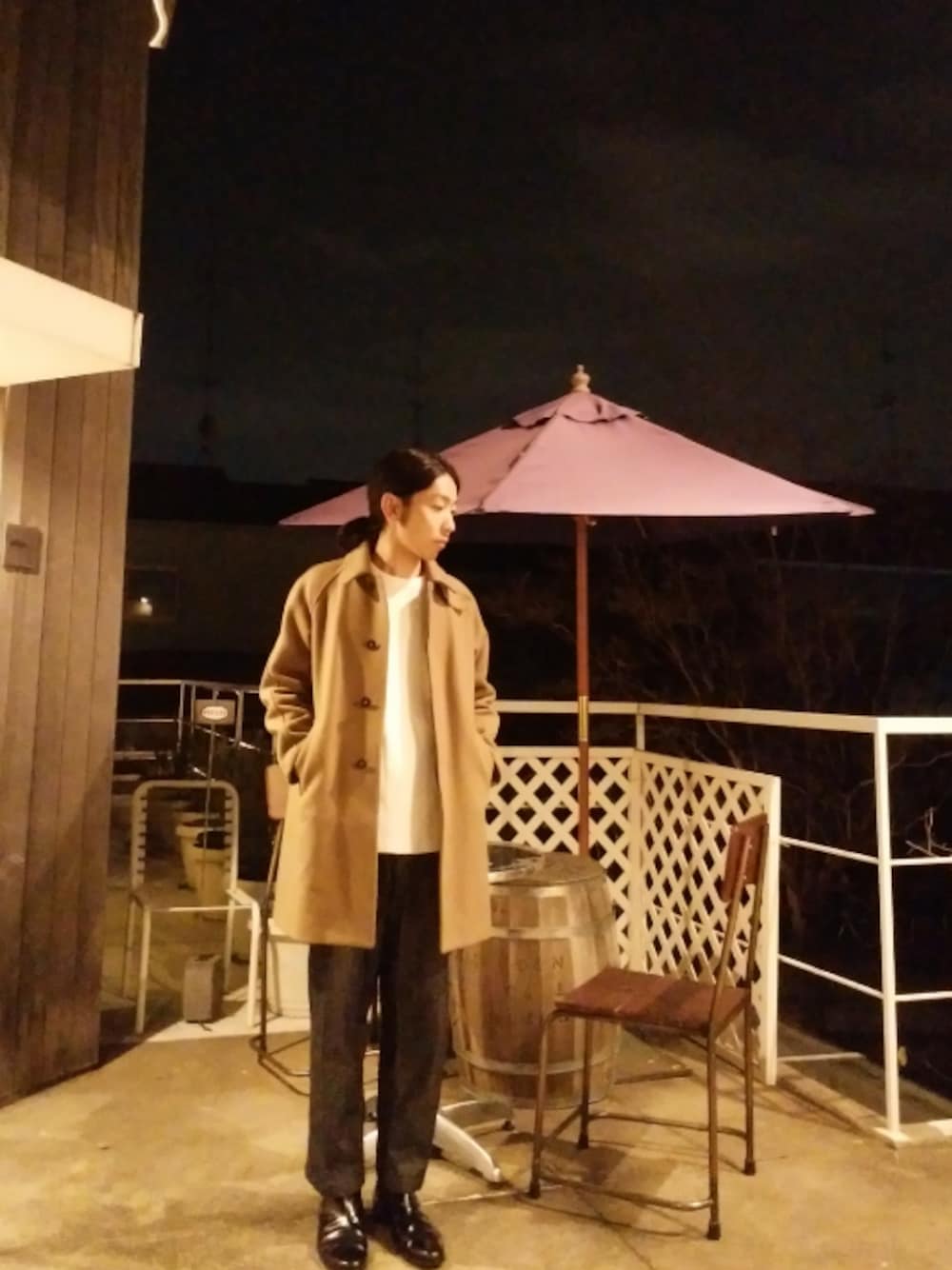 COMOLIのステンカラーコート（ベージュ系）を使った人気