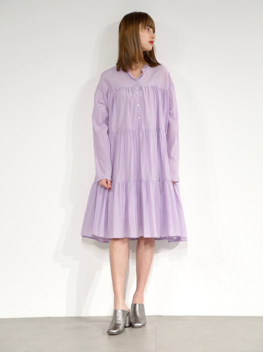 「ワンピース、ラベンダー、春コーデ、ミュール」｜「FRAY I.Dのワッシャーティアードワンピース（ワンピース、パープル系）」を使った、yuka777riさん（レディース・160cm）の冬コーディネートの1枚目の写真