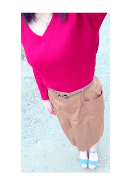 「UNIQLO（ユニクロ）のアイテム（ニット/セーター、レッド系）」を使った、Kahoさん（レディース）の秋コーディネート