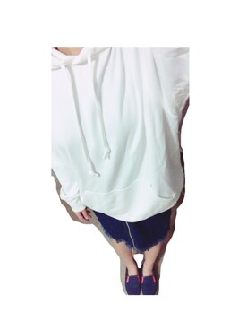 「UNIQLO（ユニクロ）のアイテム（パーカー、ホワイト系）」を使った、Kahoさん（レディース）の秋コーディネート