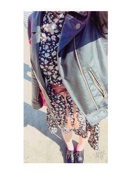 「Avail（アベイル）のアイテム（ライダースジャケット、ブラック系）」を使った、Kahoさん（レディース）の秋コーディネート