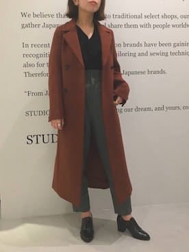 「STUDIOUS（ステュディオス）のアイテム（チェスターコート）」を使った、こやえりさん（レディース・155cm）の秋コーディネート