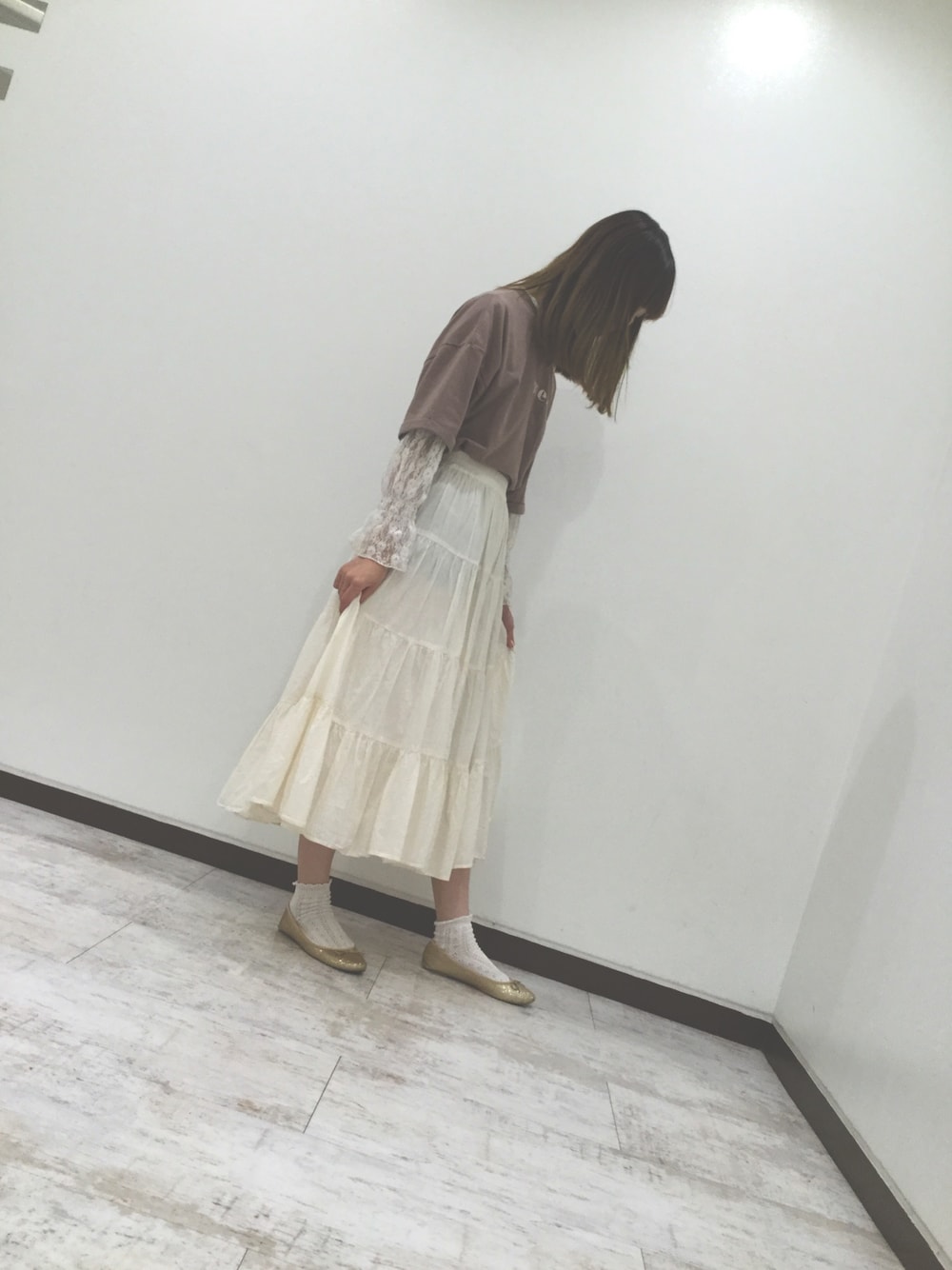 「秋、おしゃれさんと繋がりたい、ootd、高身長女子、apresjour、INGNI、今日のコーデ、ガーリーコーデ、ガーリー、fashion」｜「apres jourのアソート袖ロールＴシャツ2【ZOZOTOWN限定アイテム】（Tシャツ/カットソー、レッド系）」を使った、socks_codeさん（レディース・167cm）の秋コーディネートの1枚目の写真