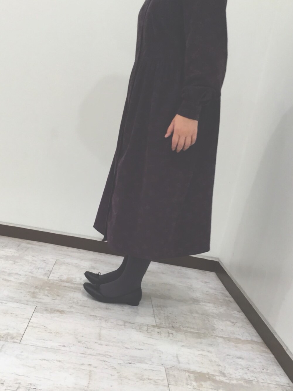 「シンプルコーデ、今日のコーデ、オトナ女子、秋コーデ、シンプル、冬コーデ、いいね、save、フォローお願いします🤑、ootd、タイツ、ガール」｜「靴下屋のアイテム（タイツ/ストッキング、その他）」を使った、socks_codeさん（レディース・160cm）の秋コーディネートの1枚目の写真