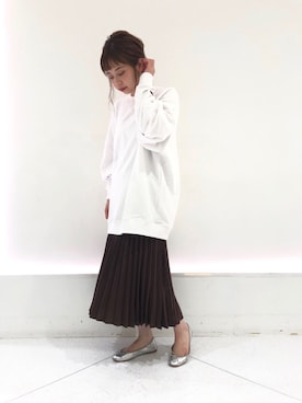 「アパートバイローリーズ」｜「アイテム（スウェット）」を使った、hikariさん（レディース・153cm）の秋コーディネート