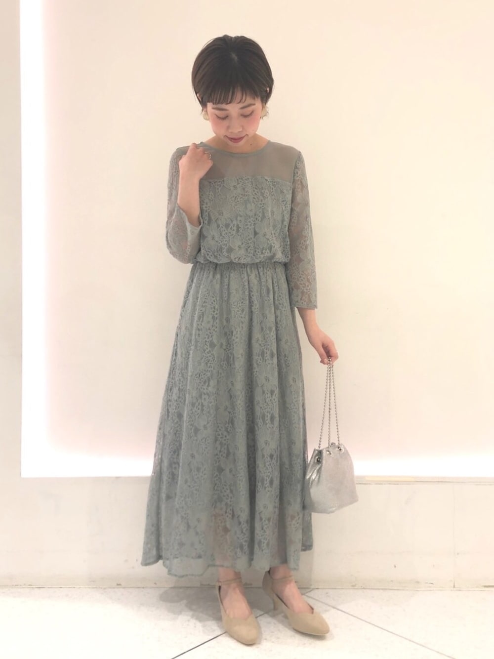 「apartbylowrys、アパートバイローリーズ、結婚式、ドレス、大人ガーリー、ロングワンピース、ワンピース、レースワンピース、春コーデ、低身長」｜「A part byのOCレースキリカエフレアワンピース　801903（ドレス、ブルー系）」を使った、hikariさん（レディース・153cm）の冬コーディネートの1枚目の写真