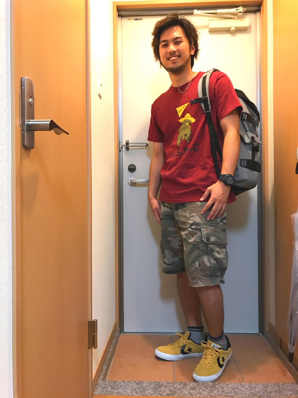 「HOUSTON、BURTON、コンバース、スケシュー、REDKAP、アメカジ、G-SHOCK、American Eagle」｜「HOUSTONのHOUSTON/ ミリタリーTEE(U.S.M.C)（Tシャツ/カットソー、レッド系）」を使った、coney11さん（メンズ・170cm）の夏コーディネートの1枚目の写真