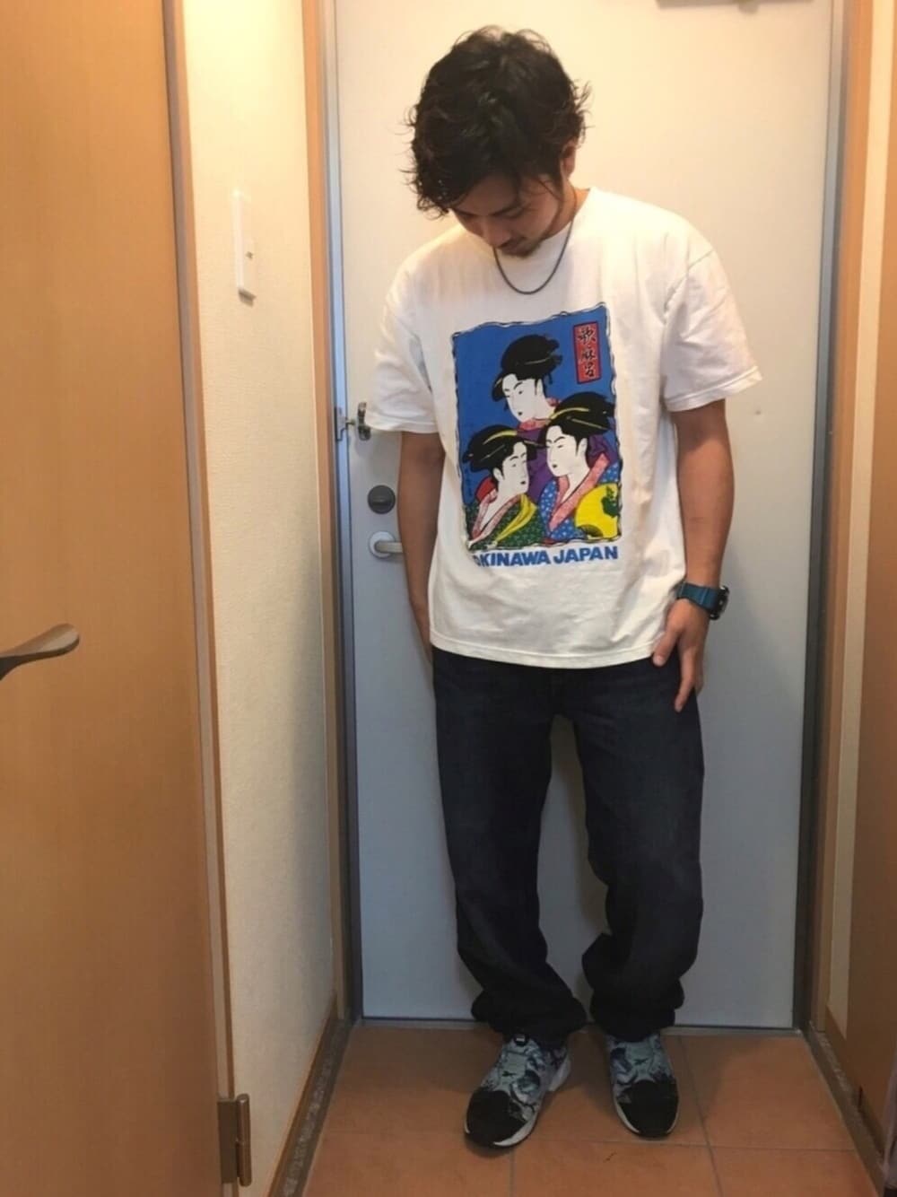 「古着、ポンプフューリー、トミーヒルフィガー、和、沖縄、G-SHOCK」｜「古着のアイテム（Tシャツ/カットソー、ホワイト系）」を使った、coney11さん（メンズ・170cm）の夏コーディネートの1枚目の写真